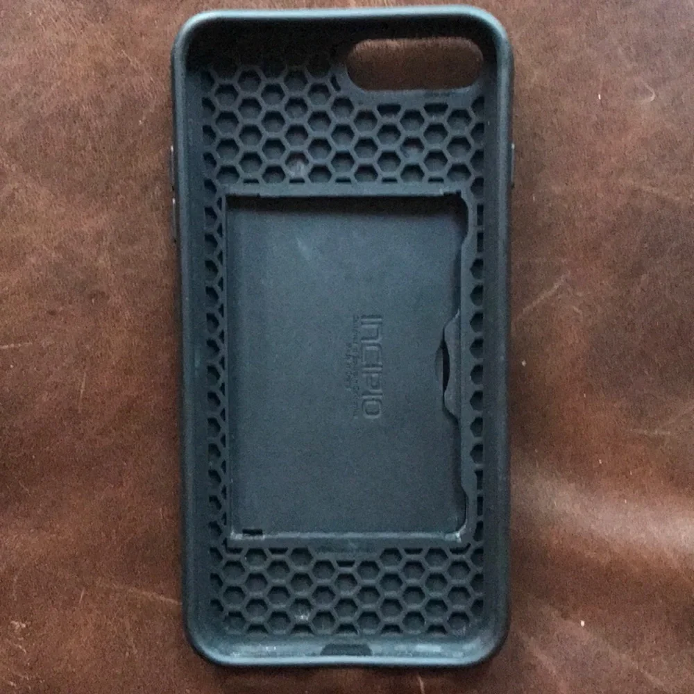 Incipio Stowaway Iphone case w/ credit card holder